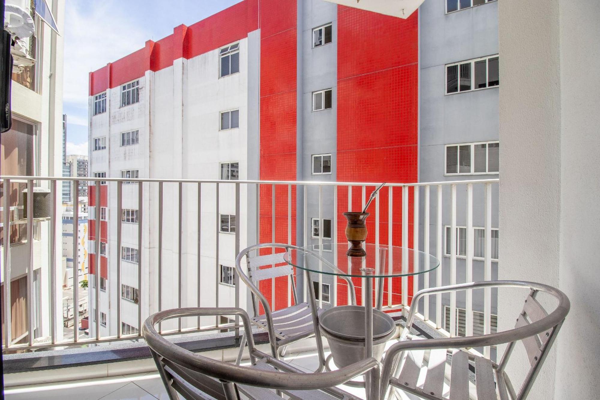 Apartamento Crm127 - 3 Dorm, Confortavel, Garagem, Centro Balneario Camboriu